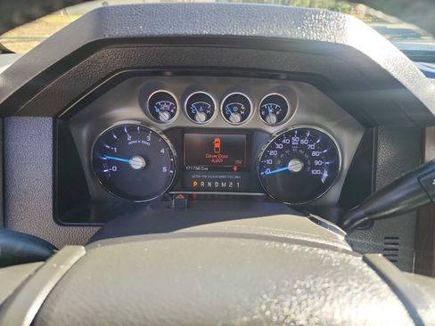 Used 2011 Ford F250 Lariat w/ Lariat Interior Pkg image 23