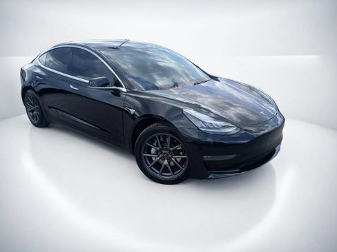 Used 2019 Tesla Model 3 Standard Range Plus RWD image 1