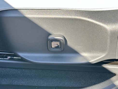 New 2025 Volvo EX30 Ultra w/ Protection Package Premier image 14