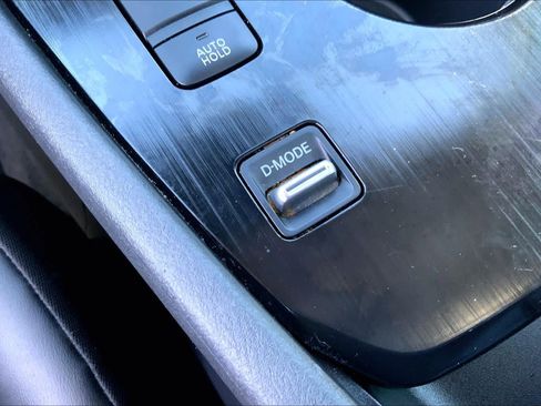 Used 2022 Nissan Rogue SV w/ SV Premium Package FWD image 31