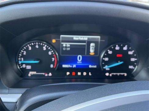 Used 2023 Ford Explorer XLT image 38