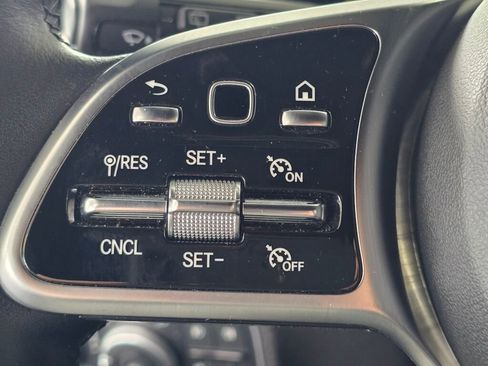 Used 2023 Mercedes-Benz GLB 250 4MATIC image 28