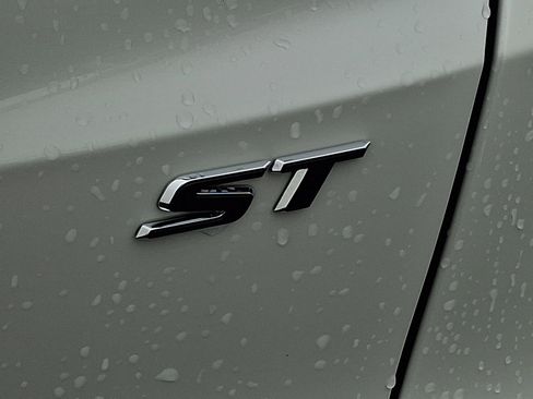 Certified 2024 Buick Envista Sport Touring w/ Convenience I Package image 32