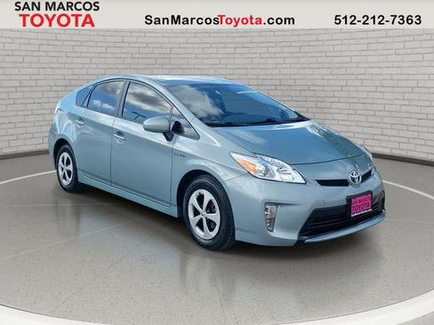 Used 2012 Toyota Prius Three image 3