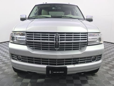 Used 2014 Lincoln Navigator 4WD image 10