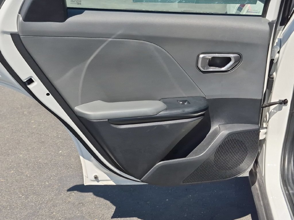 Used 2025 Kia K4 FWD image 27