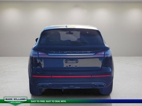 Used 2022 Lincoln Nautilus Reserve w/ Equipment Group 201A image 7