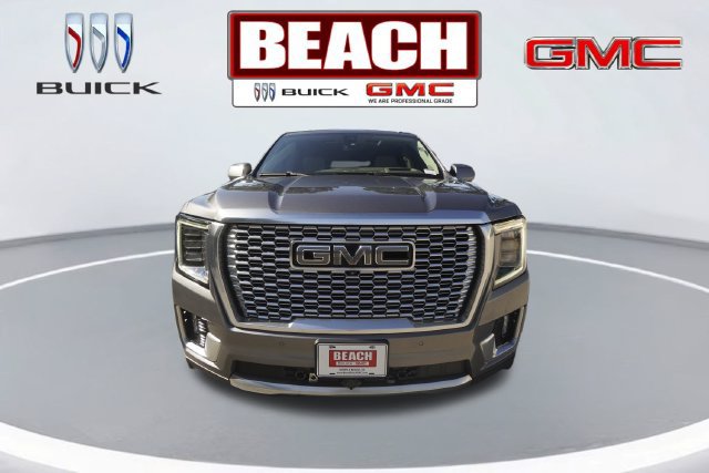 Used 2021 GMC Yukon XL Denali w/ Denali Premium Package AWD/4WD image 8