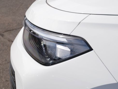 Certified 2025 Volkswagen Tiguan SE AWD/4WD image 16