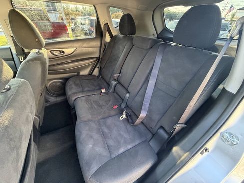 Used 2015 Nissan Rogue SV AWD/4WD image 27