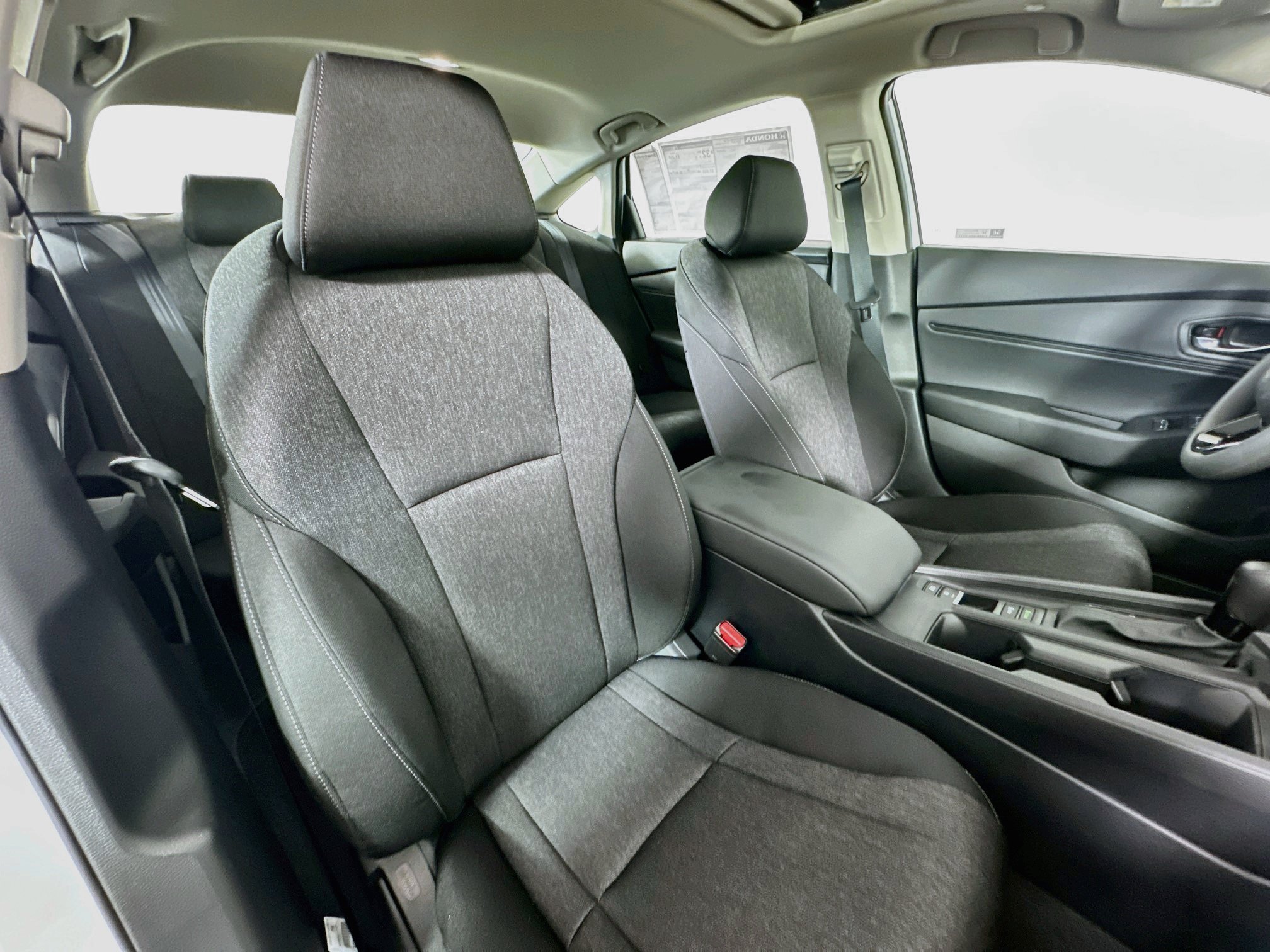 Used 2025 Honda Accord SE image 27
