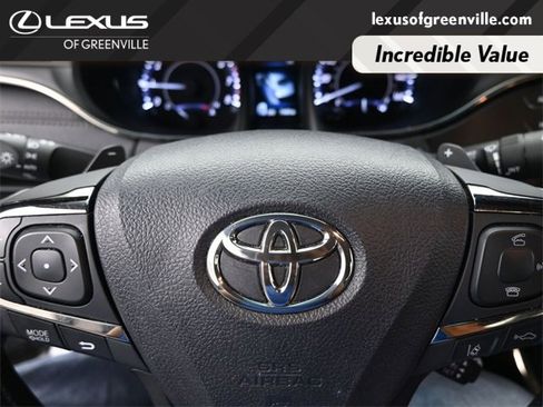 Used 2017 Toyota Avalon Touring image 14