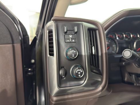 Used 2017 Chevrolet Silverado 2500 LTZ w/ Duramax Plus Package image 18
