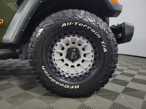 Used 2023 Jeep Wrangler Sport image 12