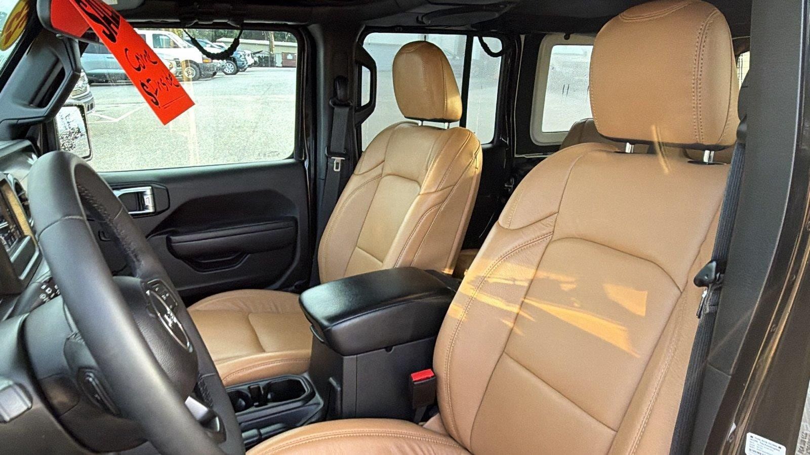 Used 2023 Jeep Wrangler Unlimited Sport AWD/4WD image 4
