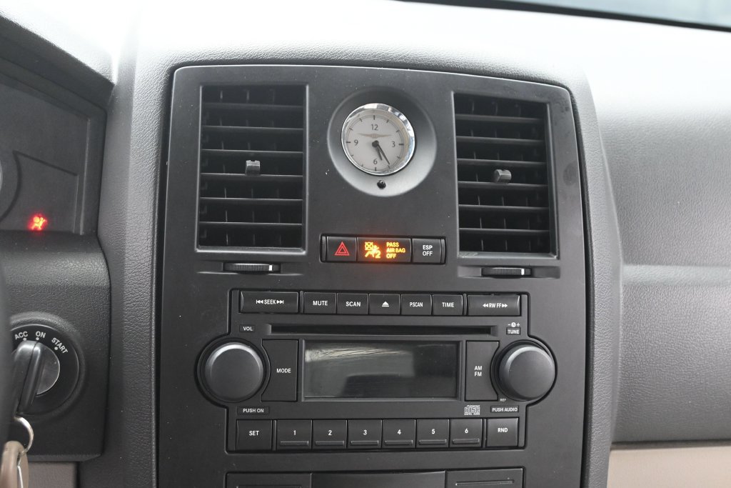Used 2005 Chrysler 300 Touring w/ Sound Group RWD image 24