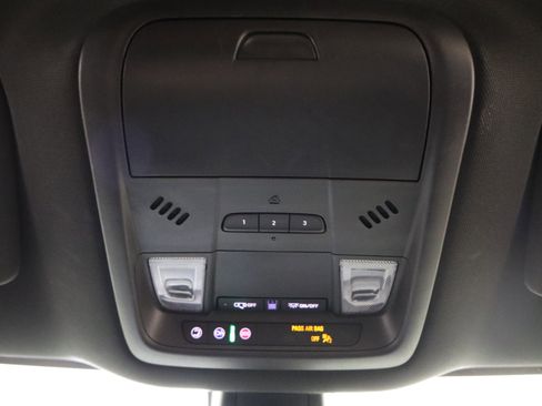 Certified 2024 Buick Enclave Essence w/ Sport Touring Edition image 28