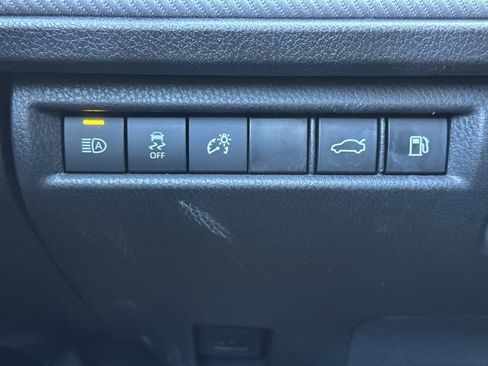 Used 2025 Toyota Camry SE w/ Convenience Package FWD image 36