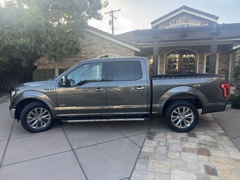 Used 2016 Ford F150 Lariat w/ Equipment Group 502A Luxury RWD image 2