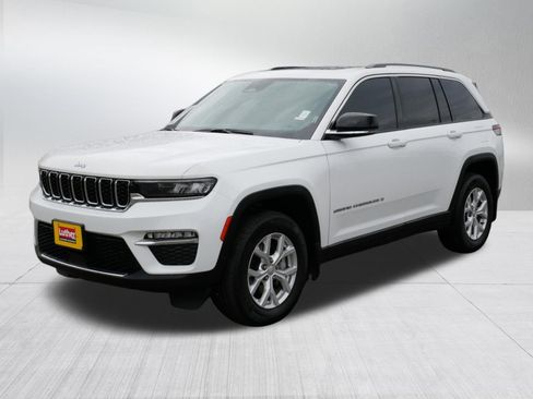 Used 2023 Jeep Grand Cherokee Limited w/ MOPAR Finishing Package image 3