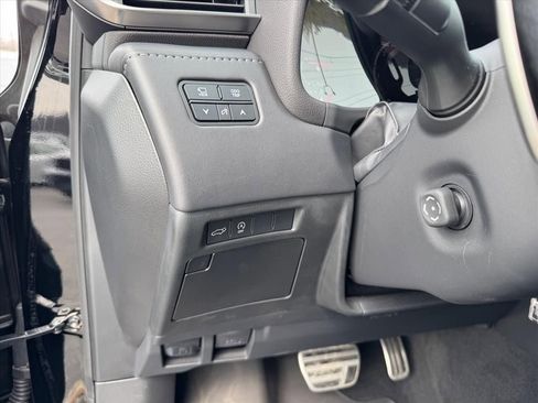 Used 2024 Lexus LX 600 F Sport image 18