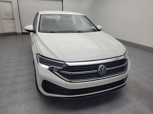 Used 2022 Volkswagen Jetta SE image 14