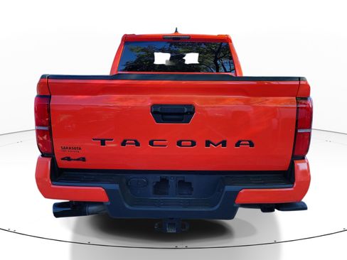Used 2024 Toyota Tacoma TRD Off-Road image 5