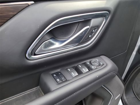 Used 2023 Chevrolet Tahoe LT w/ Luxury Package image 17