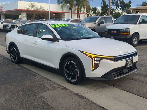 Used 2025 Kia K4 EX image 9