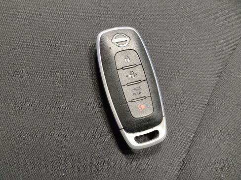 Used 2025 Nissan Sentra S image 32