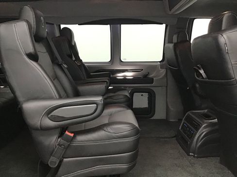 Used 2021 GMC Savana 2500 image 43