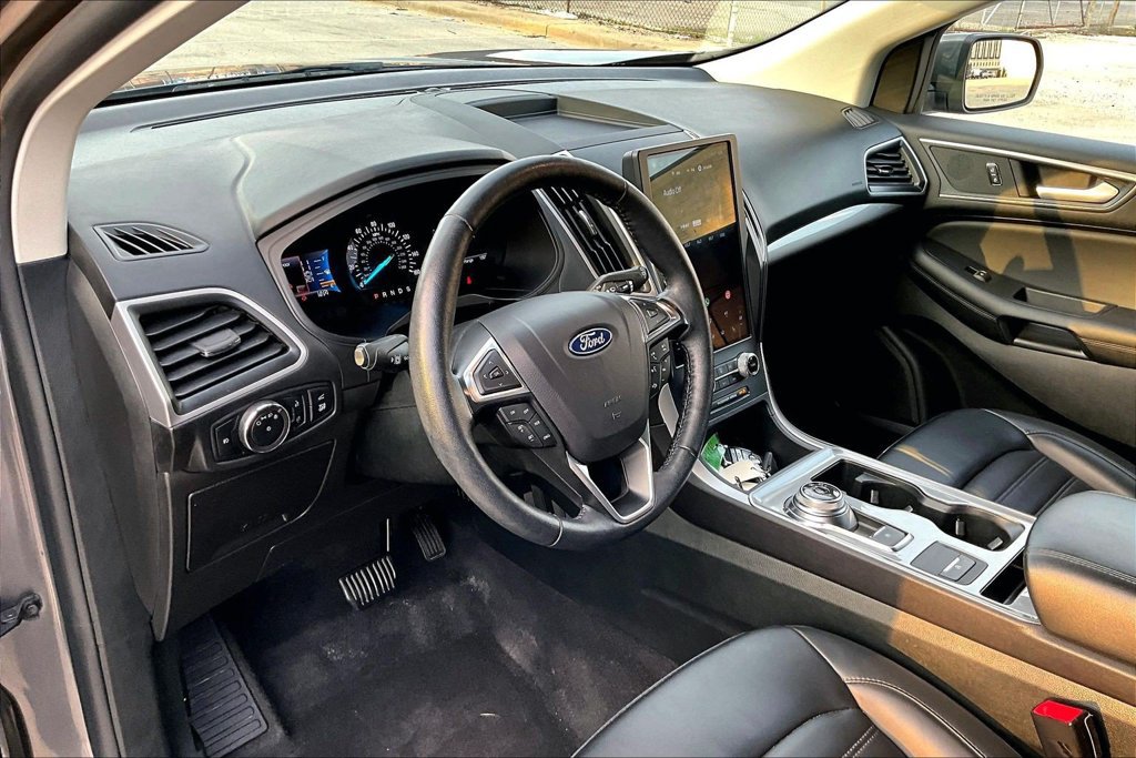 Certified 2024 Ford Edge SEL w/ Convenience Package AWD/4WD image 13