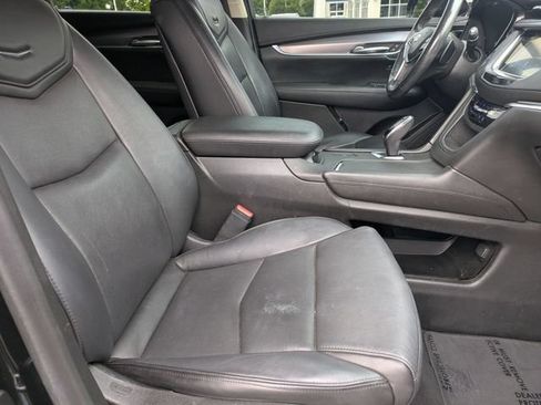 Used 2018 Cadillac XT5 Luxury w/ Driver Awareness Package FWD image 31