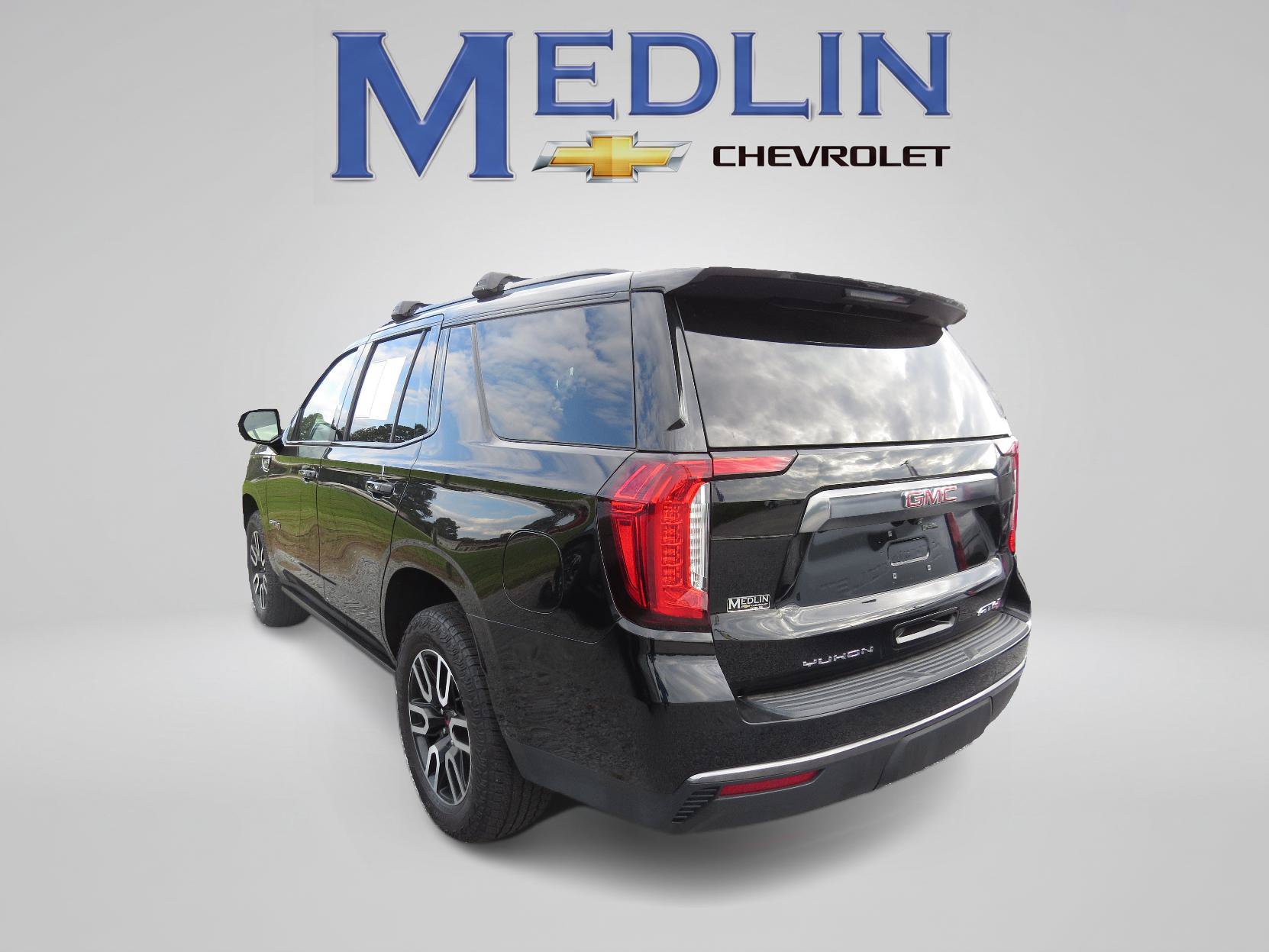 Used 2023 GMC Yukon AT4 AWD/4WD image 8