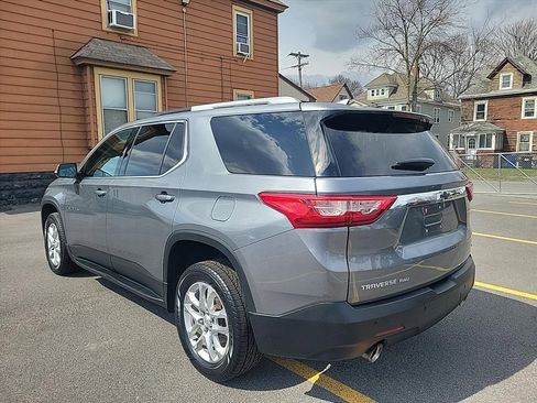 Used 2018 Chevrolet Traverse LT image 3