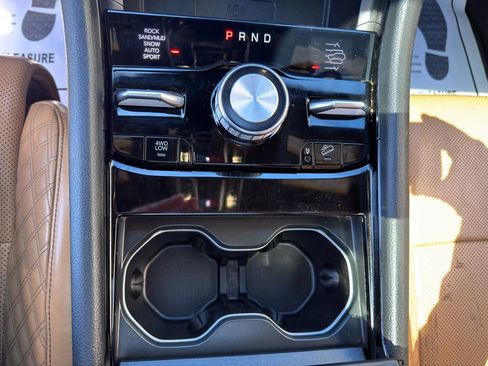 Used 2022 Jeep Grand Cherokee Summit w/ Luxury Tech Group V AWD/4WD image 26