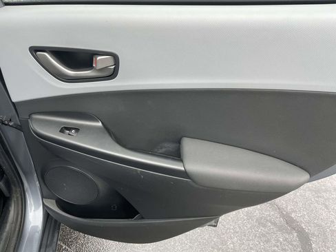 Used 2018 Hyundai Kona Limited image 45