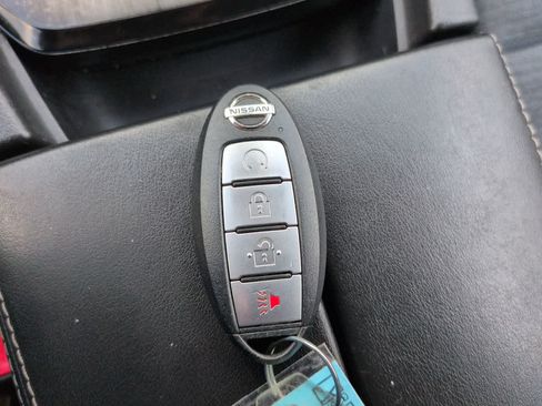 Used 2021 Nissan Rogue SV FWD image 26