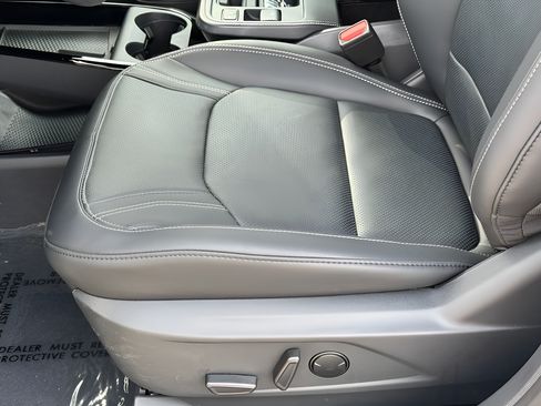 Used 2025 Ford Mustang Mach-E Premium RWD image 35