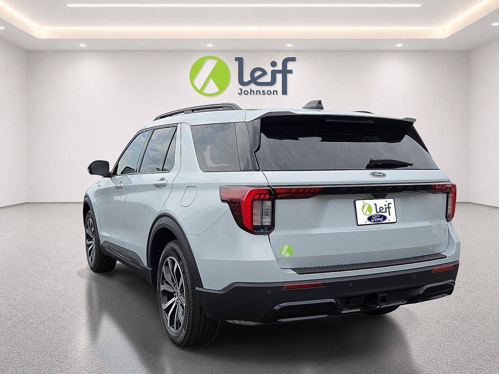 New 2026 Ford Explorer ST-Line w/ Premium Package RWD image 5