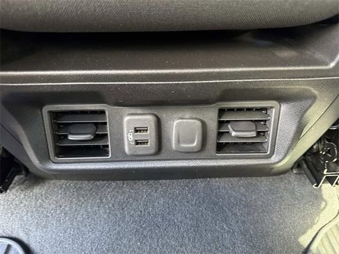 Used 2021 Chevrolet Silverado 1500 LT w/ Z71 Off-Road Package image 15