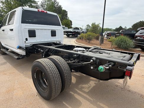 New 2026 RAM 3500 Tradesman w/ Chrome Appearance Group A AWD/4WD image 10