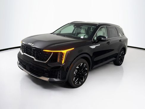 Used 2024 Kia Sorento EX FWD image 3