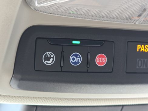 Certified 2025 Buick Encore GX Preferred FWD image 12