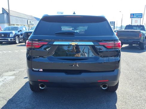Used 2023 Chevrolet Traverse LS AWD/4WD image 4
