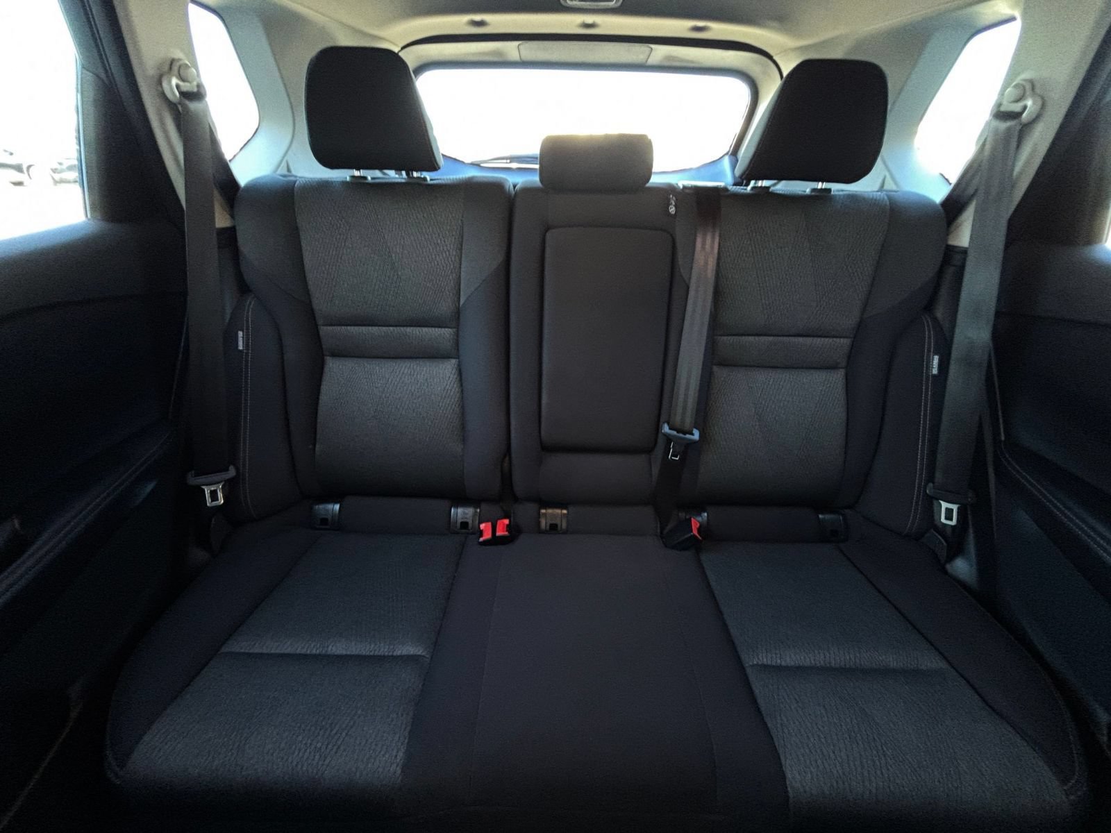 Used 2025 Nissan Rogue SV AWD/4WD image 39