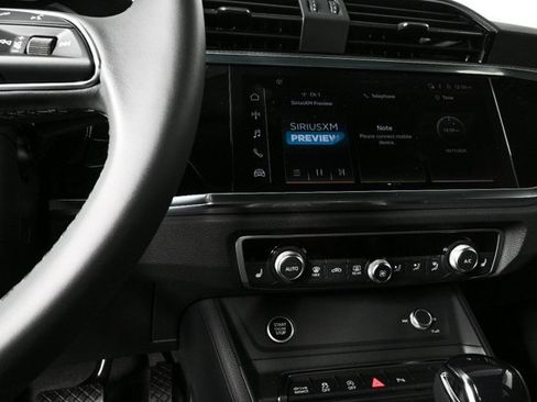 New 2025 Audi Q3 2.0T Premium image 12