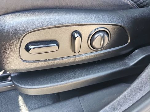 Used 2020 GMC Terrain SLE w/ Driver Convenience Package FWD image 13