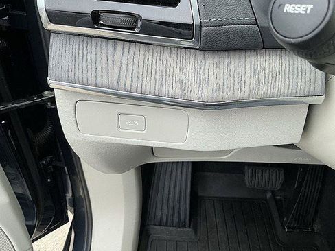 Certified 2023 Volvo XC90 B6 Ultimate w/ Protection Package AWD/4WD image 23