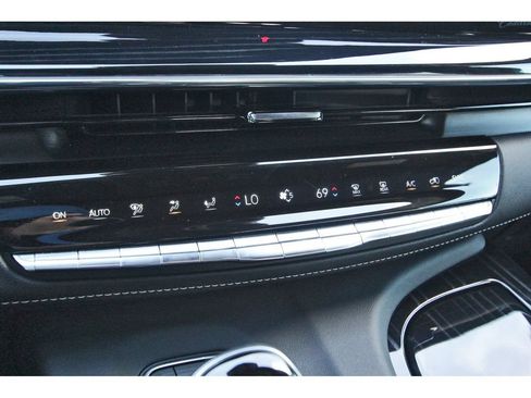 Used 2024 Cadillac Escalade Sport w/ LPO, ONYX Package AWD/4WD image 28